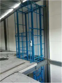 導軌式(shì)升降機
